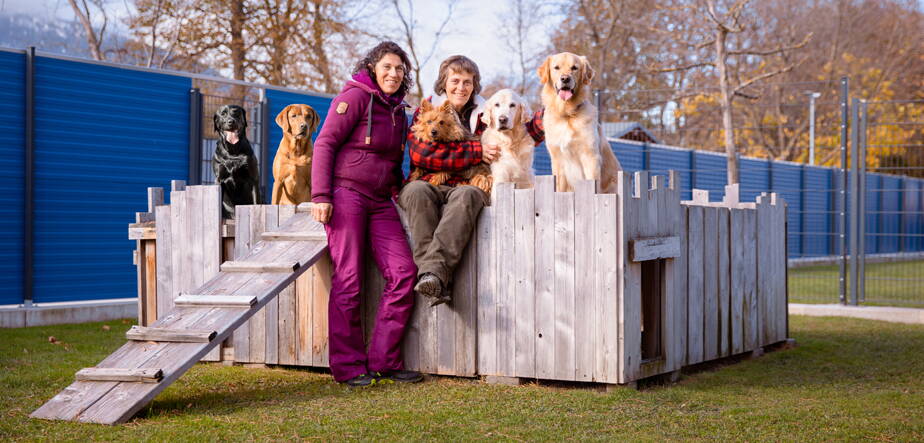 Nicole und Reny mit ihren Hundis